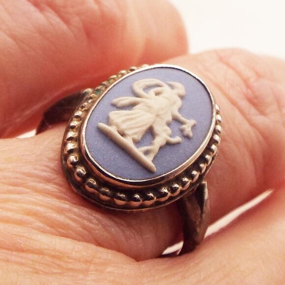 WEDGWOOD JW STERLING ANGEL MOTHER & CHILD JASPERWARE OVAL SZ. 7.25 RING 18 - Picture 4 of 4